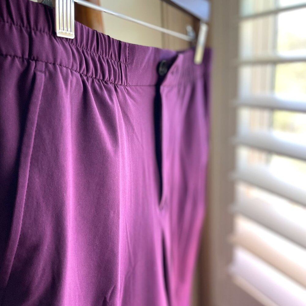 Banana Republic | Purple Air Stretch Tapered Pant | Size S